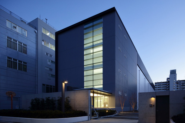 Situated near the existing TY3 IBX data center as well as Tokyo’s financial district, Equinix TY5 is a four-story purpose built facility, built to withstand earthquakes.