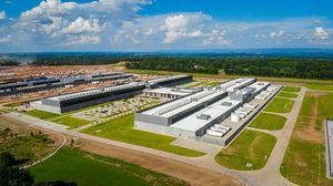 Facebook's Huntsville data center goes online