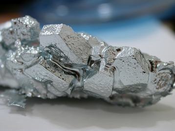 Korea Zinc Eyes Rare Earth Recovery from Old US Data Center Gear