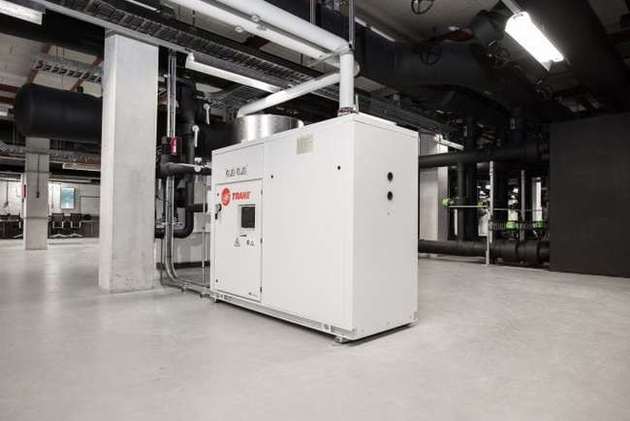 The heat pump ensures that the return water (hot water of approx. 25 ° C) from the data center flows through the heat pump and comes out again as cold water (12 ° C) which benefits the cooling plan...