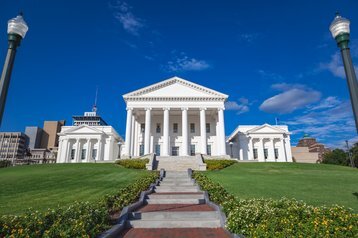 Virginia Governor Vetoes Bipartisan Data Center Oversight Bill